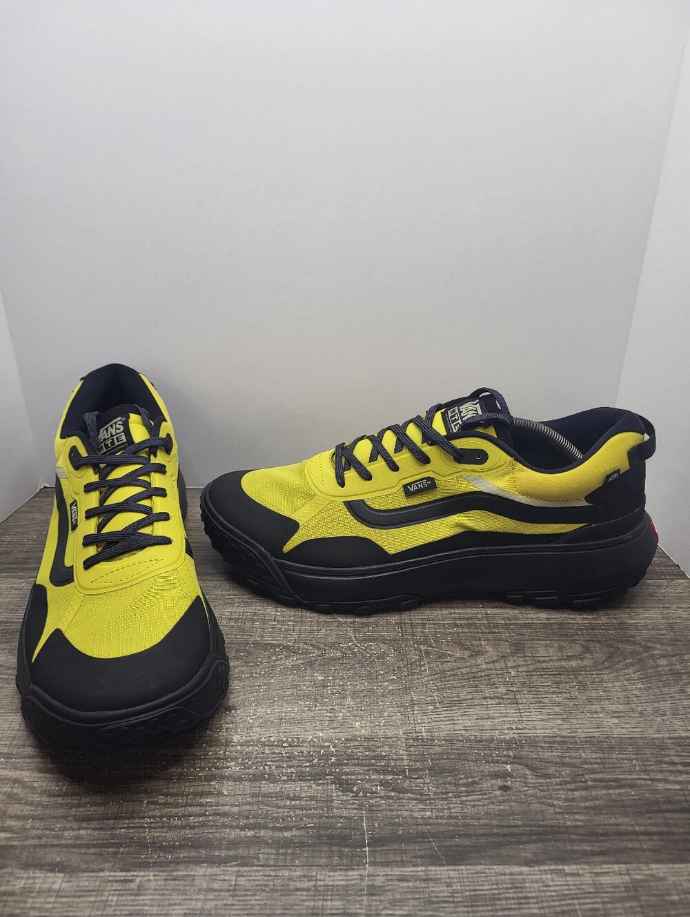 Vans MTE Crosspath Yellow Shoes Sneakers Mens Size 13 NEW